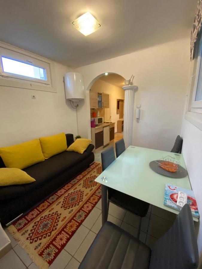 Apartment And Rooms Heart Of The City Budapest Exteriör bild