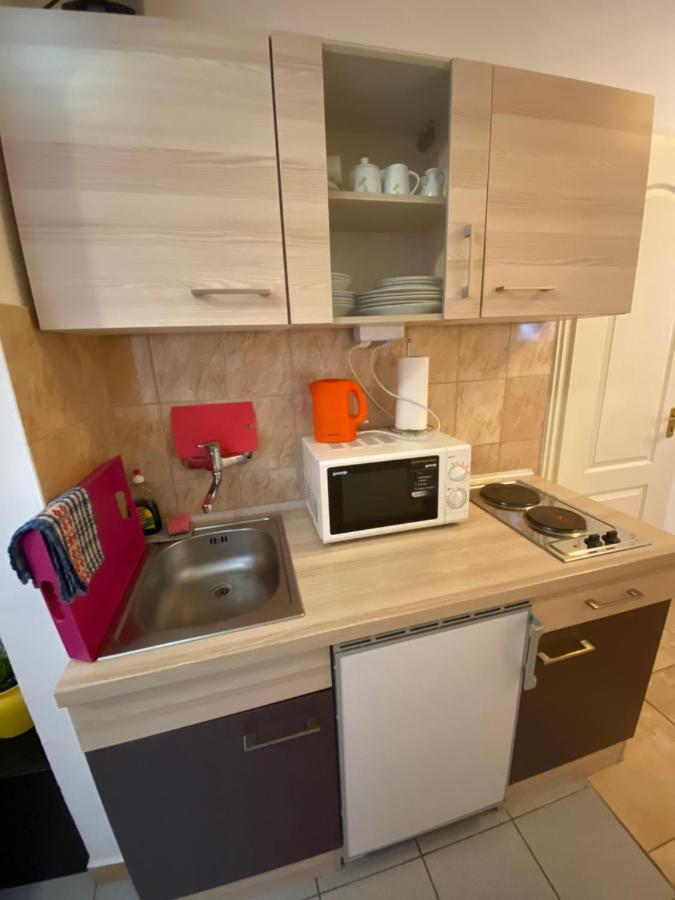 Apartment And Rooms Heart Of The City Budapest Exteriör bild