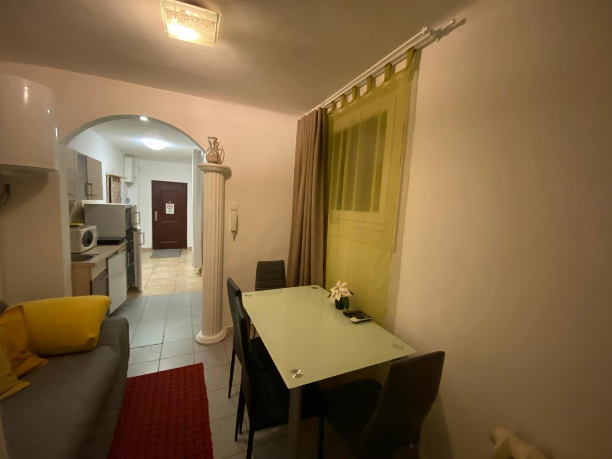 Apartment And Rooms Heart Of The City Budapest Exteriör bild