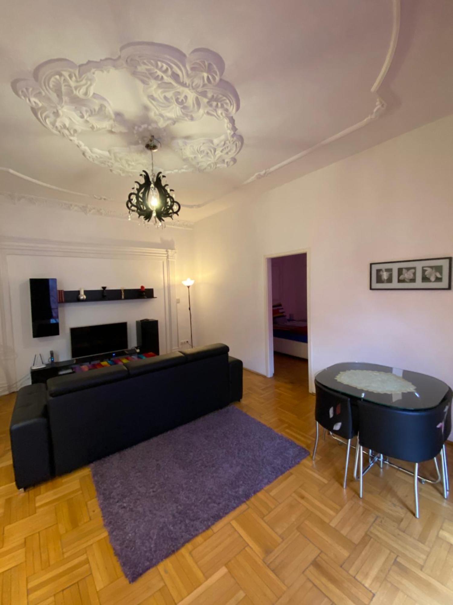 Apartment And Rooms Heart Of The City Budapest Exteriör bild