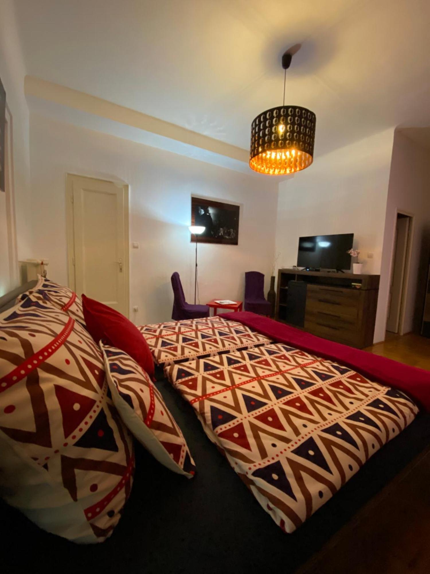Apartment And Rooms Heart Of The City Budapest Exteriör bild