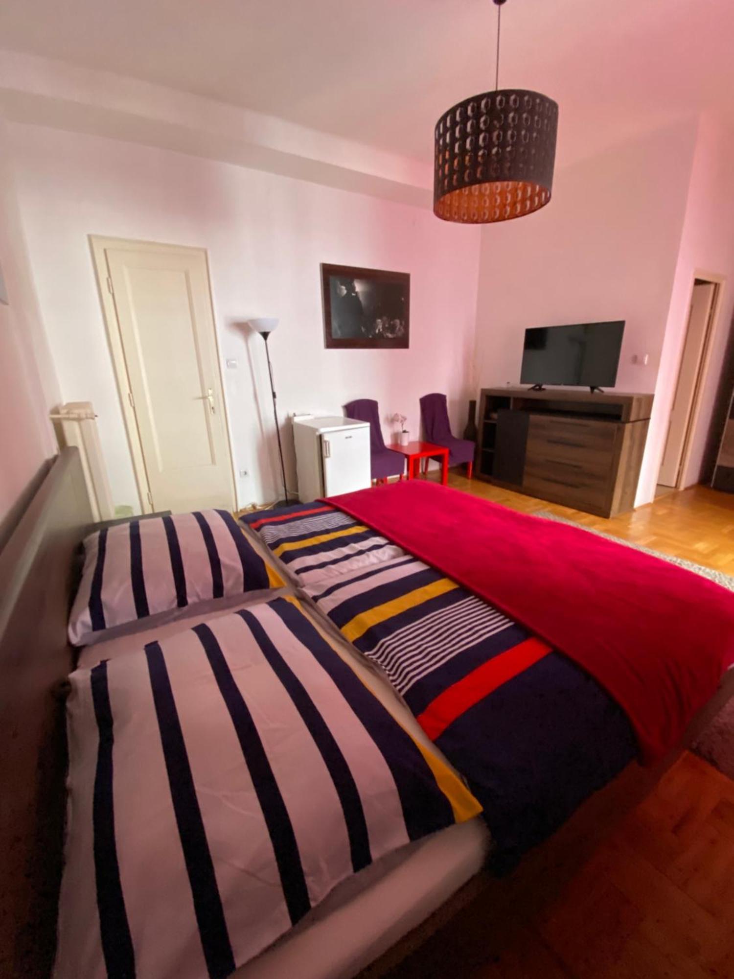 Apartment And Rooms Heart Of The City Budapest Exteriör bild