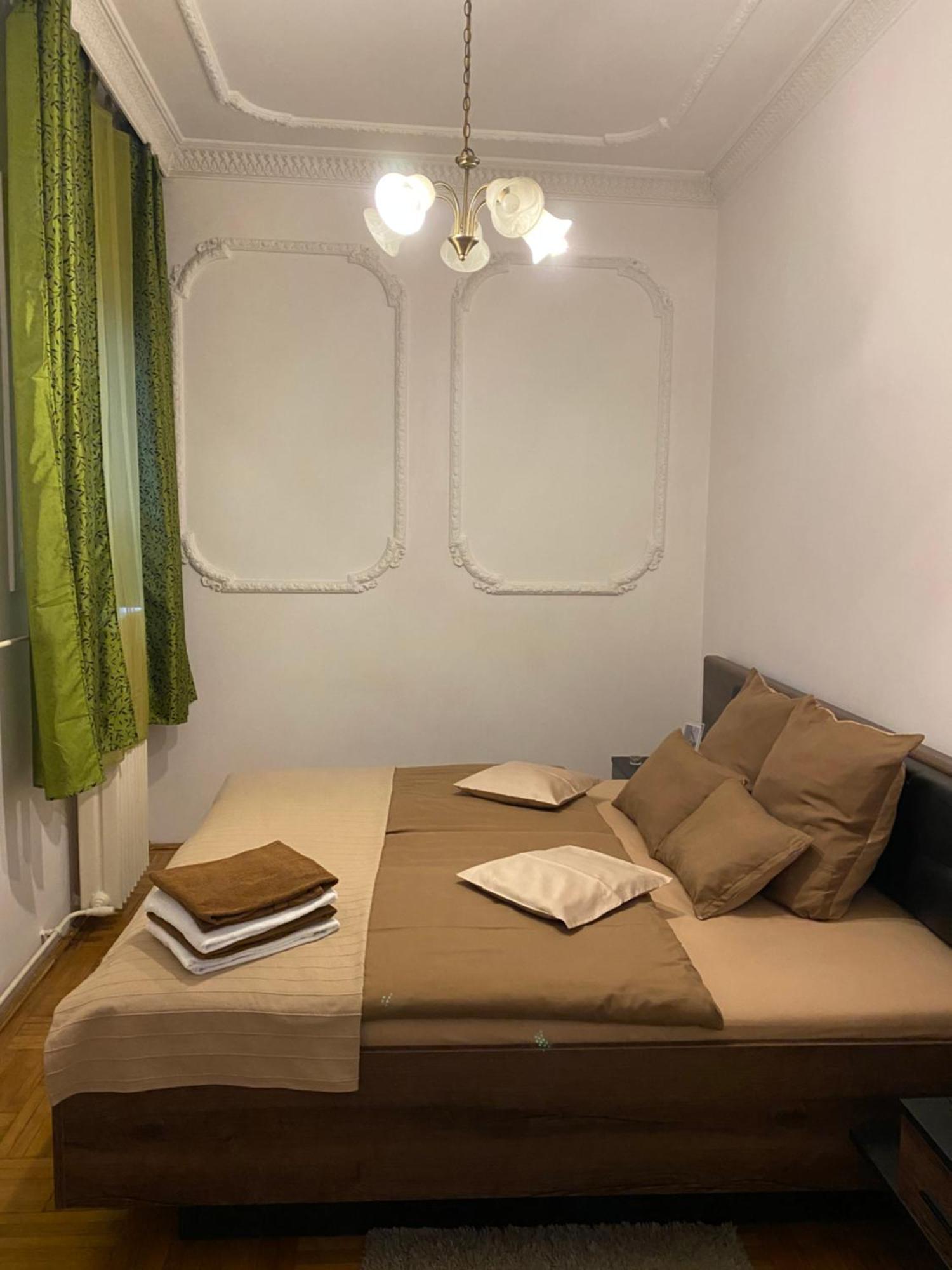Apartment And Rooms Heart Of The City Budapest Exteriör bild