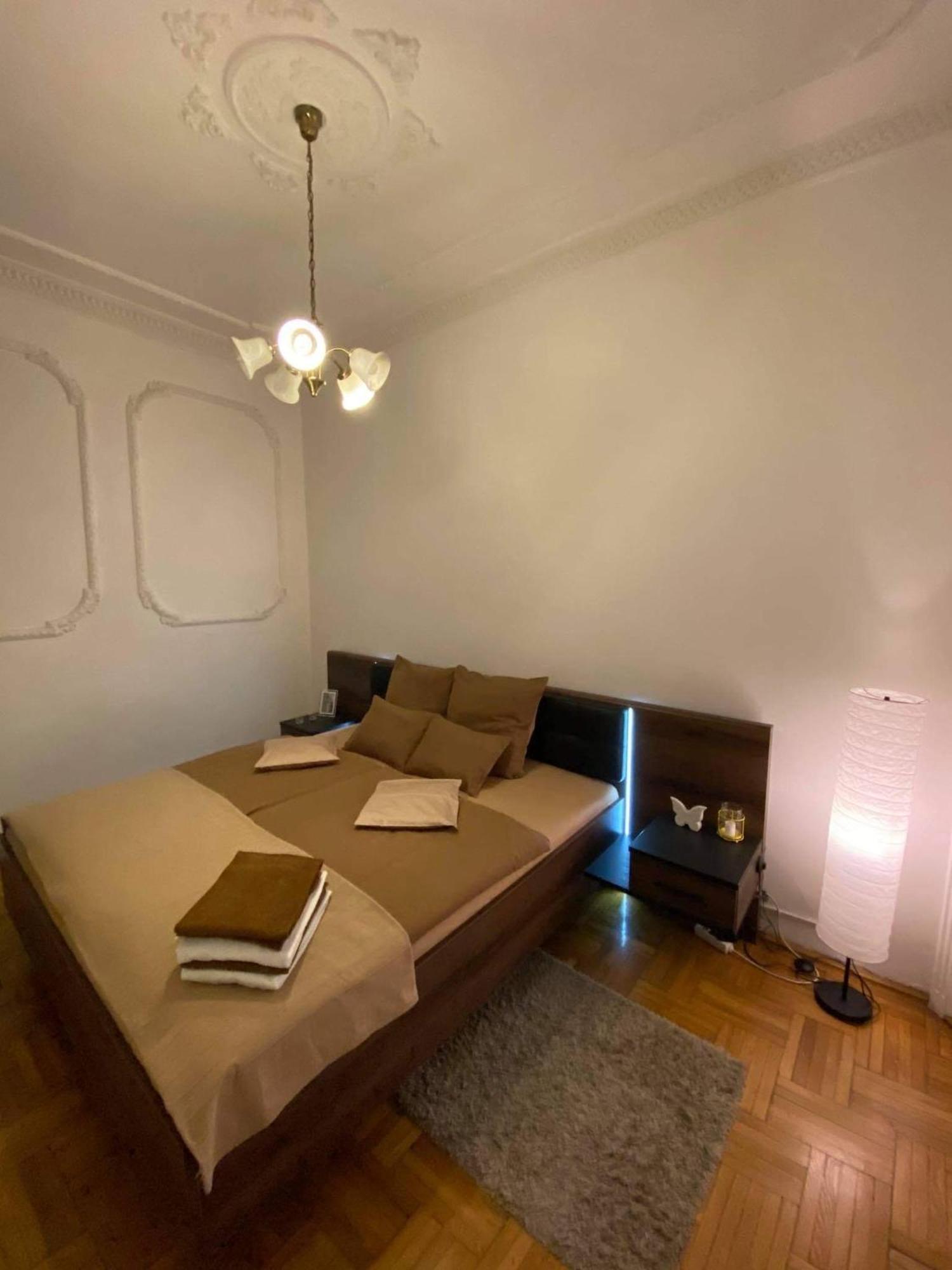 Apartment And Rooms Heart Of The City Budapest Exteriör bild