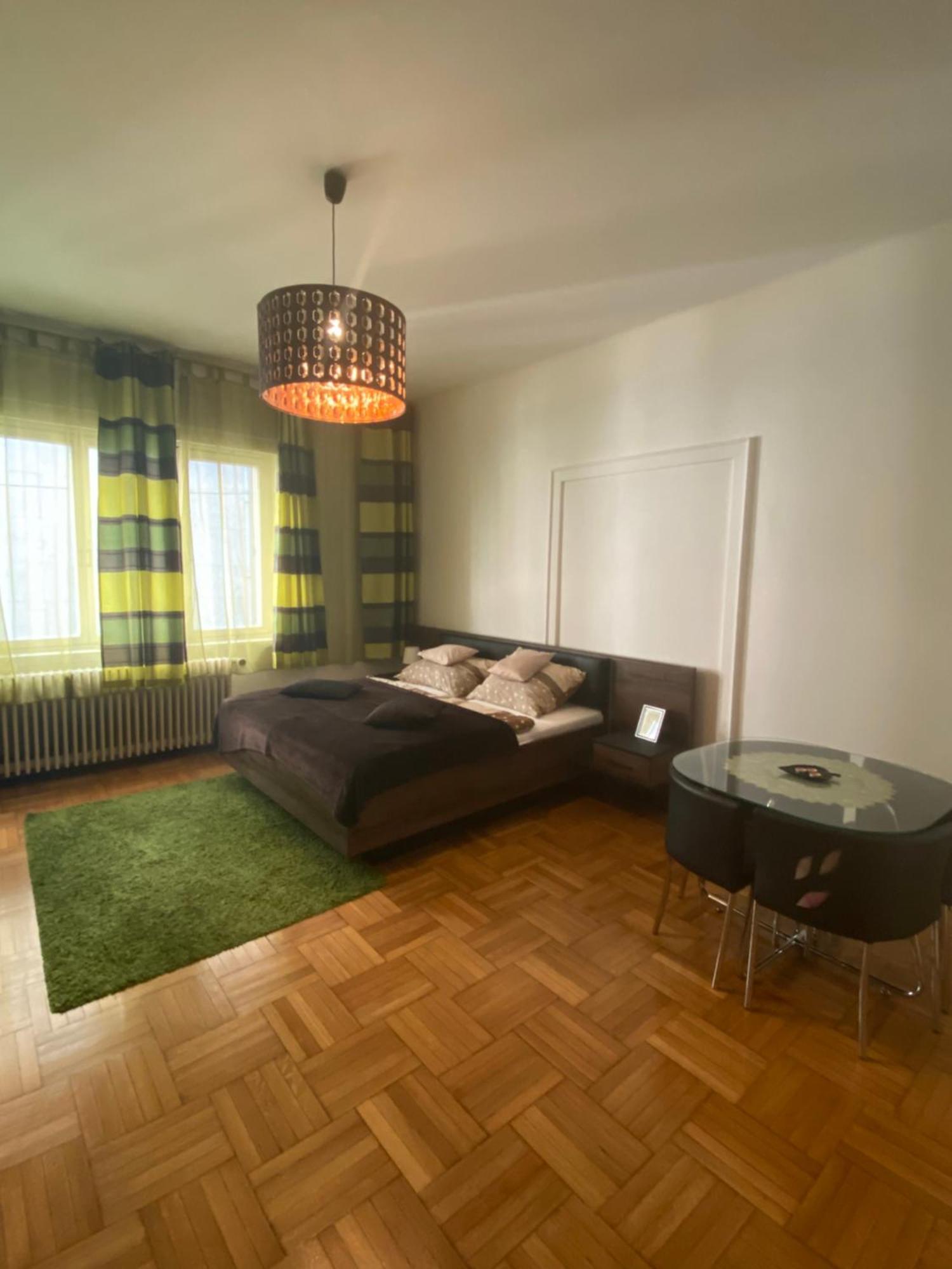 Apartment And Rooms Heart Of The City Budapest Exteriör bild