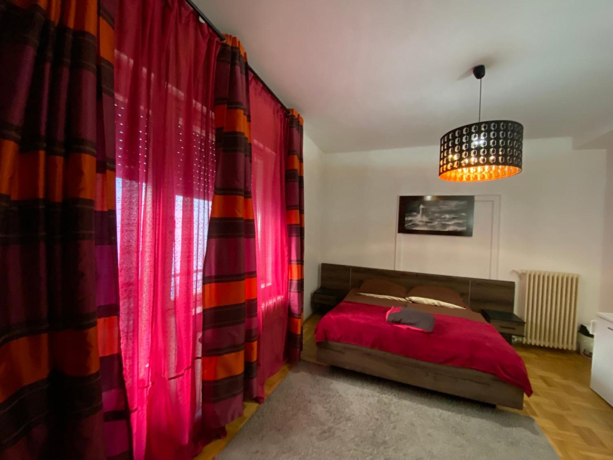Apartment And Rooms Heart Of The City Budapest Exteriör bild